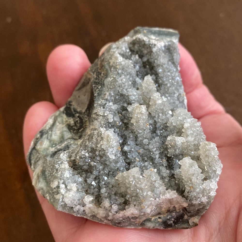 DRUZY BLK AMETHYST🖤. 2.25” x1.75. Sparkling beauty. Can display several ways!